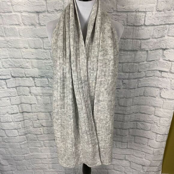 Universal Thread Ribbed Knit Grey Scarf One Size - Picture 4 of 7